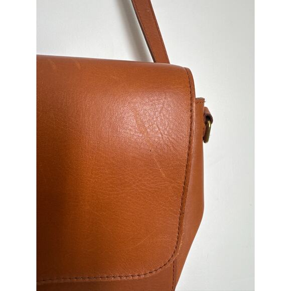 Madewell The Abroad Leather Shoulder Bag in Toffee - Picture 3 of 10